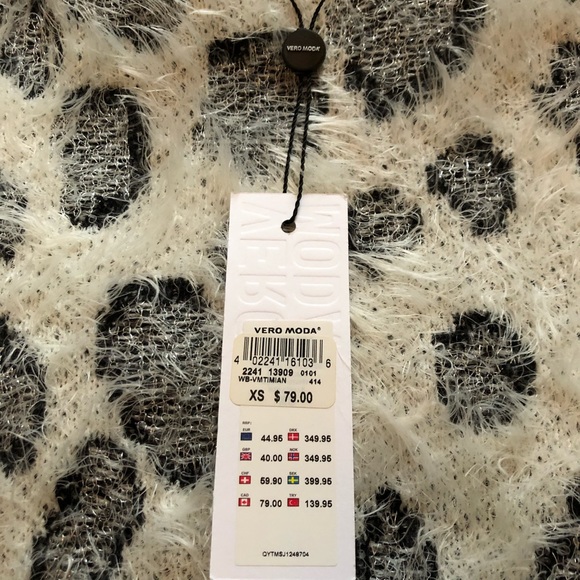 Vero Moda beautiful print sweater - Picture 2 of 3